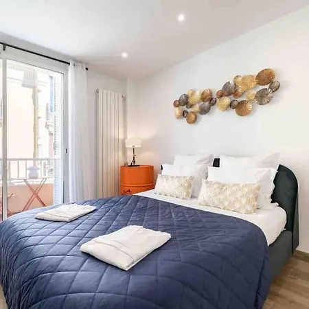 Daire Elegant 2 Bedroom In Beausoleil, Monaco *